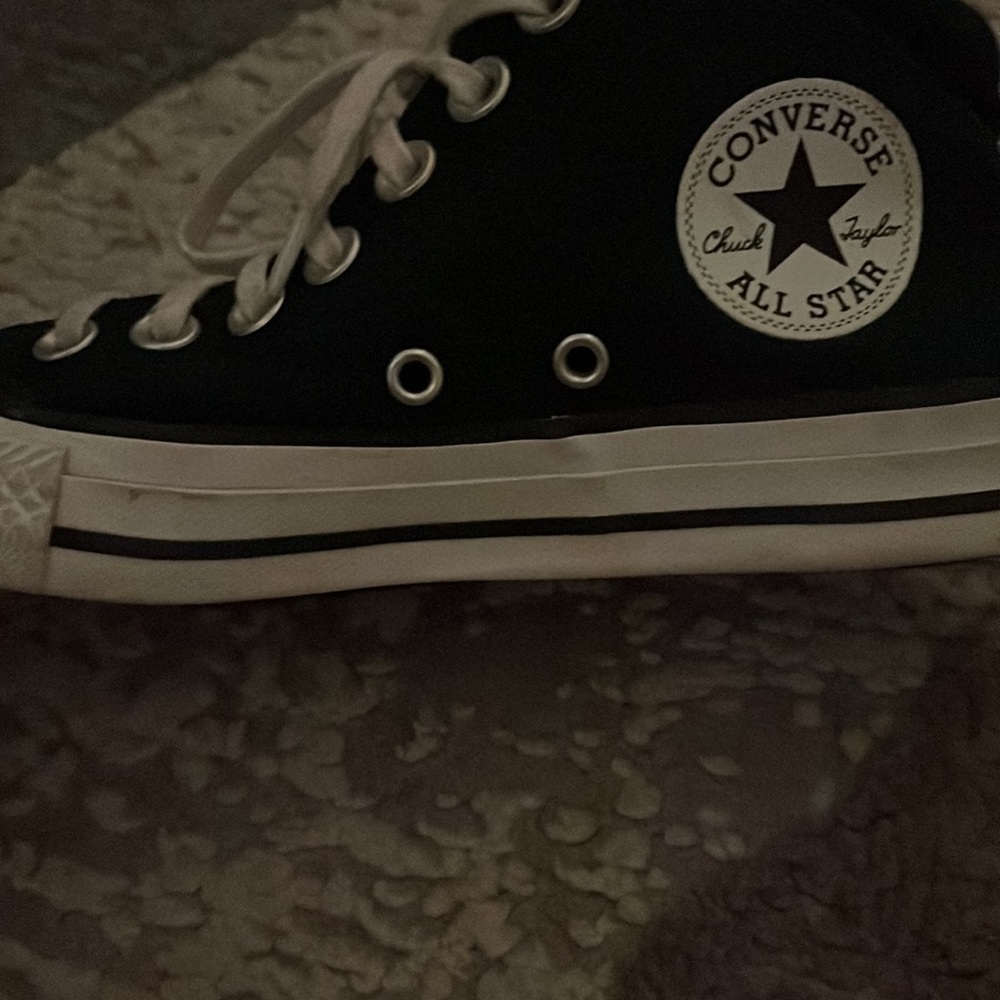 these are converse shoes they are in really good condition for a cheap price! :) - Picture 2 of 2